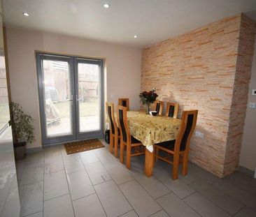 3 bedroom detached house to rent - Photo 3