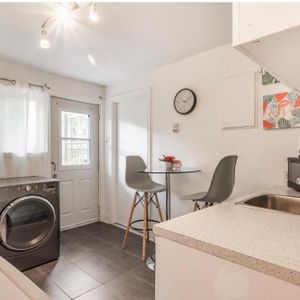 Appartement 4 1/2 - 2 chambres à coucher – 75 m² (817 p2) - Photo 2