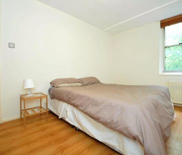 3 bedroom flat to rent - Photo 2