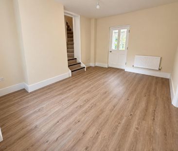 3 bedroom detached house to rent - Photo 3
