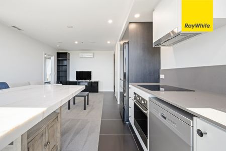 DUSK till Dawn - Flawless & Furnished Belconnen Apartment - Photo 3