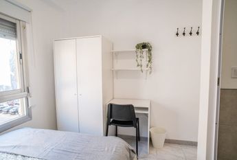 Carrer de Sant Lluís Bertran, Torrent, Valencian Community 46900