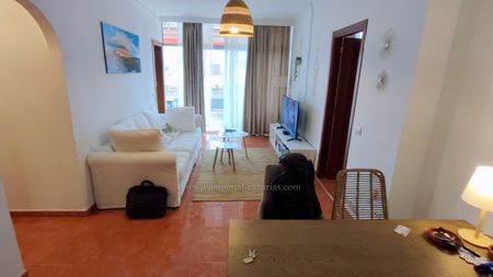 Se alquila para larga temporada bonito apartamento equipado y de dos dormitorios, en tranquila zona de Puerto de La Cruz. - Photo 2