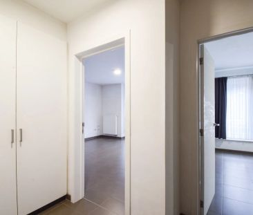 Instapklaar éénslaapkamerappartement op centrale ligging te Gistel - Foto 2