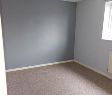 2 Bedroom Semi-Detached House - Photo 3