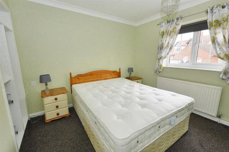 2 bedroom cottage to rent - Photo 2