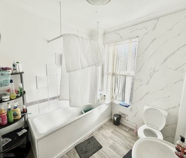 Walford Mount, Leeds - Photo 4