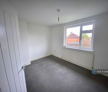 2 bedroom semi-detached house to rent - Photo 3