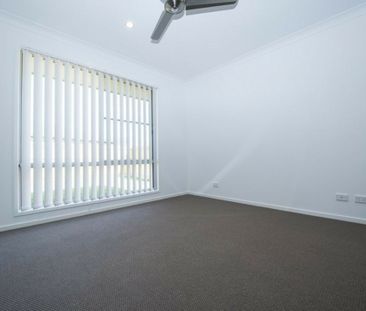 Spacious Pimpama Home! - Photo 1