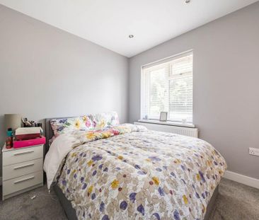 5 bedroom semi-detached house to rent - Photo 6