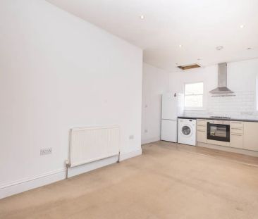 2 bedroom maisonette to rent - Photo 5