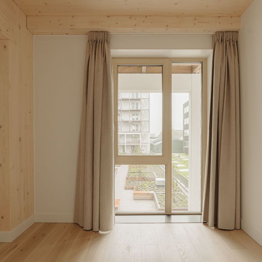 Appartement te huur: Joan Muyskenweg 21-B9 1096 CJ Amsterdam - Photo 1