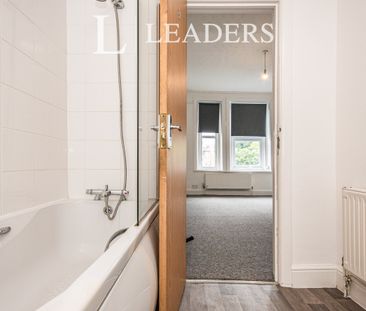 studio to rent Old Christchurch Road, Bournemouth, BH1 - Photo 2