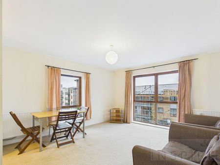 1 bedroom flat to rent - Photo 2