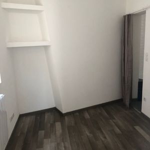 Location Appartement 2 pièces 38m² - Photo 2