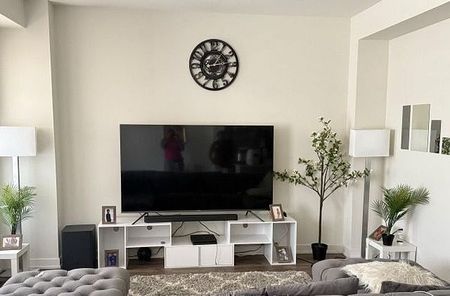 For Lease - 590 N Service Road Unit# 132, Hamilton, Ontario - Photo 2