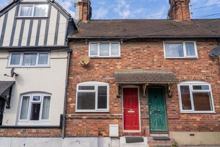 2 bedroom terraced house to rent - Photo 2