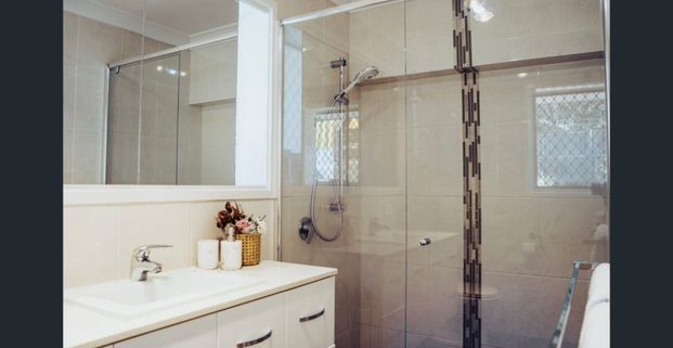 Unfurnished Beautiful Family Home in Jindalee [Avaliable from 3 December] - Photo 1