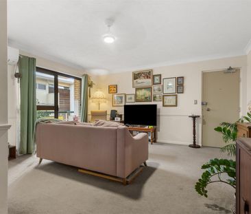 FANTASTIC ALBION LOCATION - 2 BEDS, 2 BATHS, FULLY AIR CON, TANDEM ... - Photo 4