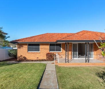 17 Valiant St, Chermside West QLD 4032 - House For Rent | Domain - Photo 5