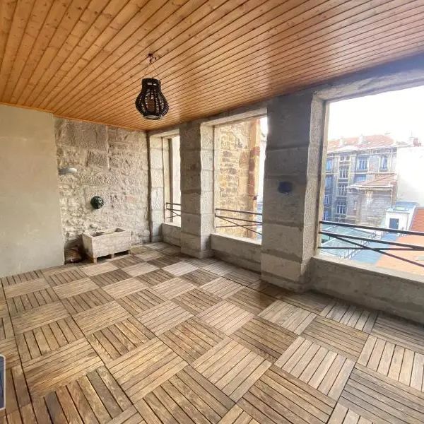 Appartement à louer 8 pièces 197.6m² - Photo 1
