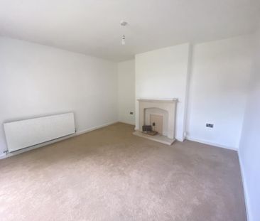 3 bedroom end of terrace house to rent - Photo 3