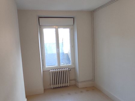 Appartement - 3 pièces - 57 m² - Argenton-sur-Creuse - Photo 2