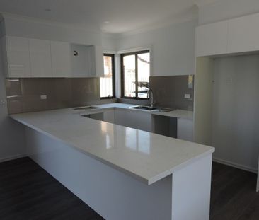 Stunning townhouse in prime location - Photo 5