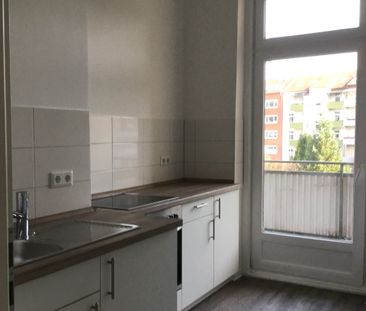 Traumhafte Altbauwohnung am Schützenpark! - Foto 1