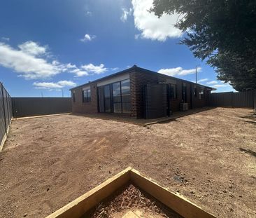 Brand-New 4 Bedroom Family Home with EV Charger in Growing Bonshaw - Photo 2