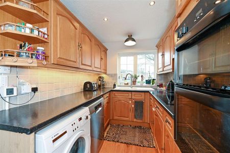 4 bedroom house to rent - Photo 3