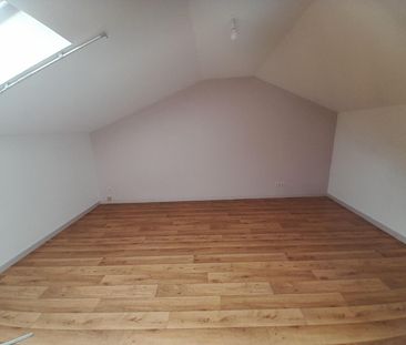 Location Appartement 4 pièces 76m² BOURG EN BRESSE 01000 - Photo 2