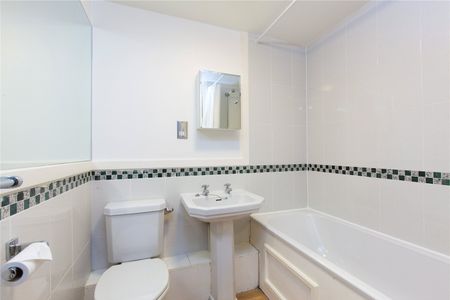 Wadbrook Street, Kingston upon Thames, KT1 flat to rent - Photo 4