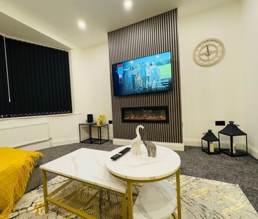 3 Bed Semi-Detached House, Aberdale Road, LE2 - Photo 2