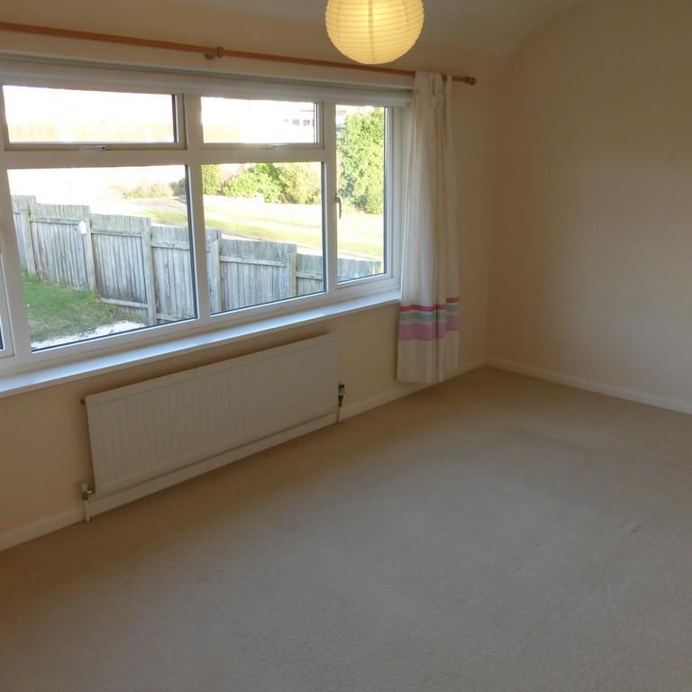 2 bedroom semi-detached house to rent - Photo 1