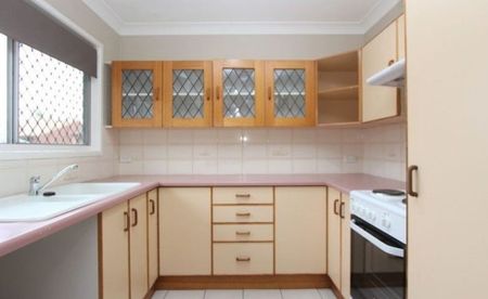 Three Bedroom Home - Looking for New Family !!!!! - Photo 5