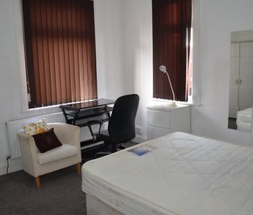 5 Bed Semi-Detached House, Marlborough Road, CV2 - Photo 2