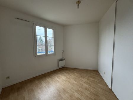 Location Appartement 3 pièces 64m² ST JEAN DE BRAYE 45800 - Photo 2
