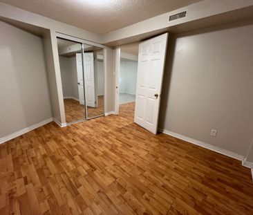 For Lease - 13 Grosbeak Crescent Unit# Basement, Toronto, Ontario - Photo 3