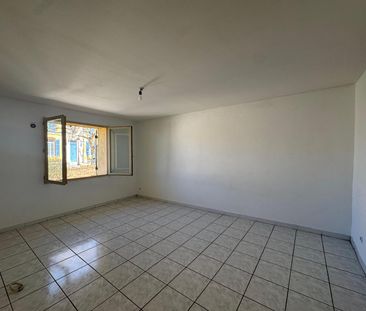Location Maison 3 pièces 68m² SEILLONS SOURCE D ARGENS 83470 - Photo 4