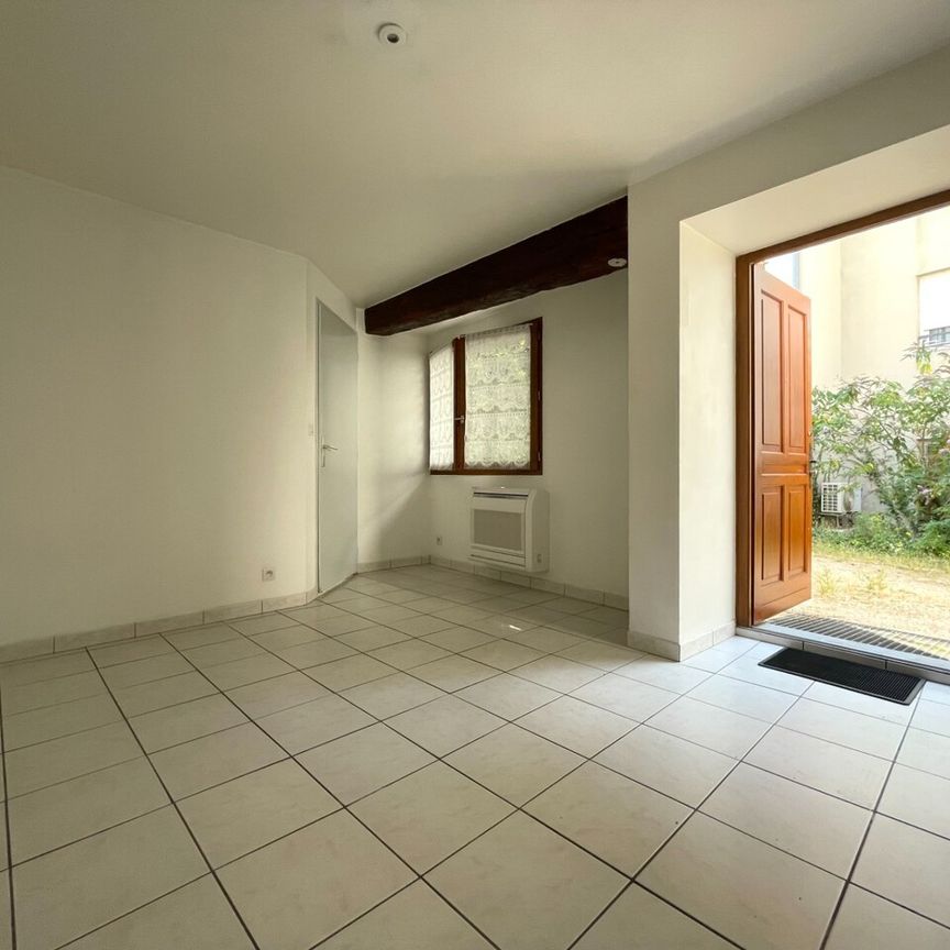 Location Appartement 2 pièces 29m² LA TRONCHE 38700 - Photo 1