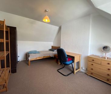 6 bedroom house to rent - Photo 2