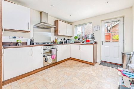 4 bedroom house to rent Dragonfly Lane, Cringleford, Norwich, NR4 - Photo 5