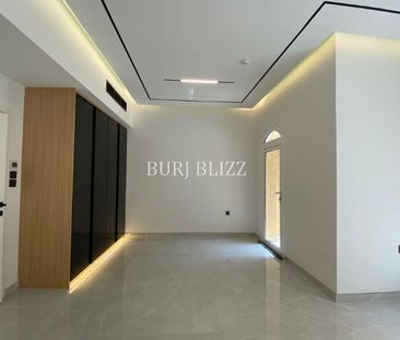 Modern Family Villa | High End 3BR+Maid | Vacant - Photo 3