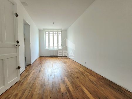 LOCATION PAU CENTRE : Appartement rénové T2 de 42 m² - Photo 2