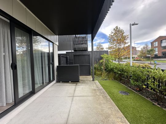 Unit 5, 73 Hobsonville Point Road, Hobsonville, Auckland - Photo 1