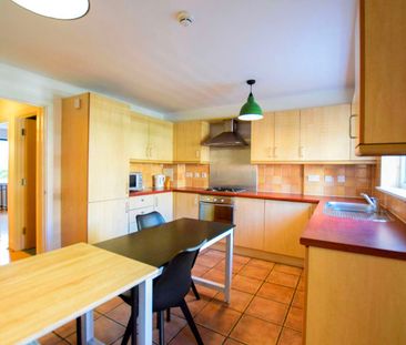 St. Davids Square Room 6 - Photo 3