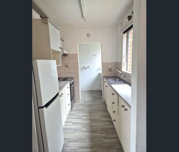 Affordable living in a great location! - Photo 5