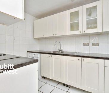 2 bedroom apartment to rent - Photo 4