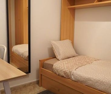 Calle de Santa Brígida, Madrid, Community of Madrid 28004 - Photo 1